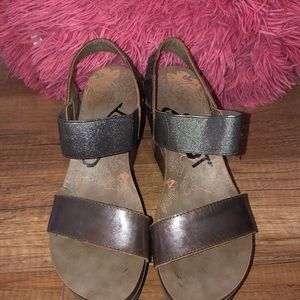 OTBT Bushnell sandals